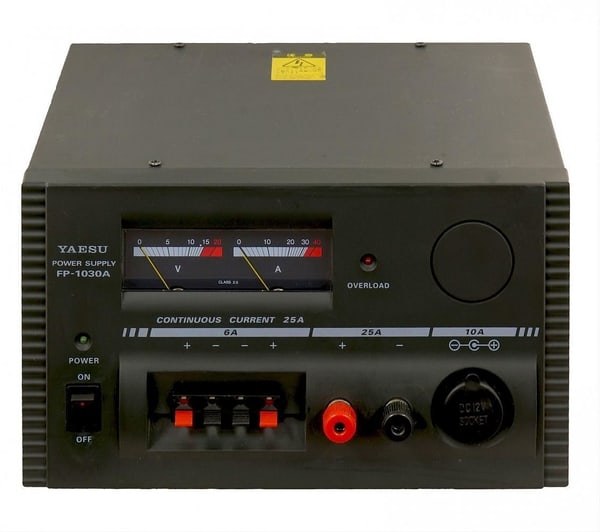 Yaesu FP-1030A